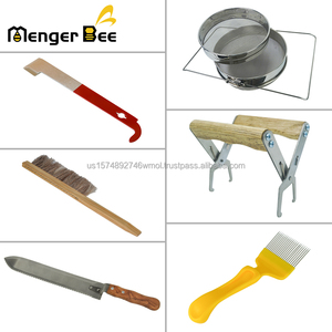 Nuevo Kit de Cosecha de Miel Menger: Incluye Pinza para Cuadros, Horquilla Desoperculadora, Herramienta para Colmenas y Cepillo para Abejas - 2 Años de Garantía - Product Image 1