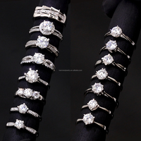 Nouveautés Bijoux pour femmes en argent sterling S925 5mm-7mm Moissanite Diamond Couple Ring Claw Setting Convient comme bague de mariage