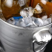 Ventes directes du fabricant Design classique Bar extérieur en métal Baril de vin de haute qualité 3L Visage humain Singe Double anneau Parties de glace