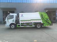 Camion Compacteur de Déchets 4x2 Direct Usine 8m³ – Camion de Collecte des Déchets Compacté pour l'Assainissement
