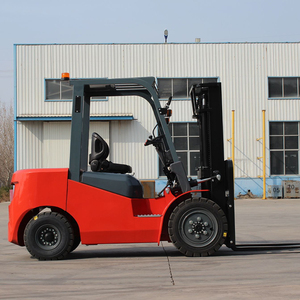 รถยกดีเซล 4x4 ยี่ห้อ China HELI ขนาด 2.5 ตัน 3 ตัน 3.5 ตัน 5 ตัน พร้อมเสาสามชั้น ระบบ Side Shifter และเครื่องยนต์ Isuzu สำหรับคลังสินค้า - Product Image 5