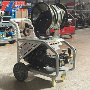 Nettoyeur <span class=keywords><strong>diesel</strong></span> 250 bars avec réservoir d'eau pour le <span class=keywords><strong>nettoyage</strong></span> intensif sur les chantiers extérieurs - Product Image 3