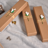 Boîte à collier en papier personnalisée de luxe avec logo, boîte cadeau pour bijoux délicats, emballage haut de gamme en carton pour pendentifs, vente en gros