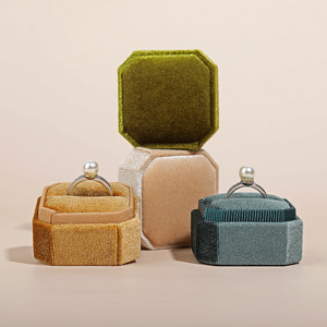 New jewelry box couple ring packaging Box custom wedding velvet travel ring box