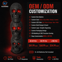 Décoration d'Halloween : Crâne Triple Empilé avec Yeux Rouges LED - Ornement en Résine Effrayant, Alimenté par Piles AA ou Énergie Solaire, Design Personnalisable pour