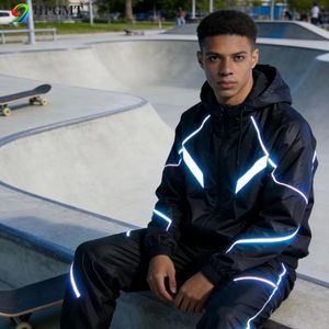 Костюм для бега из 2 предметов: ветровка и брюки из жатого нейлона с принтом, водонепроницаемые, экологичные - Product Image 1