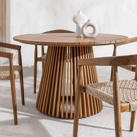Ensemble de chaises de salle à manger et tables de loisirs en teck moderne pour l'extérieur avec coussins à séchage rapide
