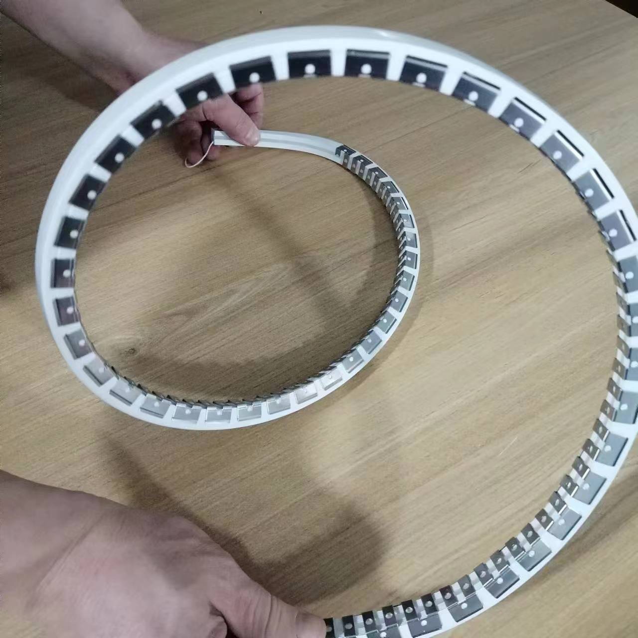 Bendable Stainless Steel Profile Excellent for Smooth Shape Installation