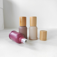 Flacons roll-on uniques en verre Morandi 10 ml avec bille en acier inoxydable et capuchon en bambou, flacons roll-on pour huiles essentielles mats givrés