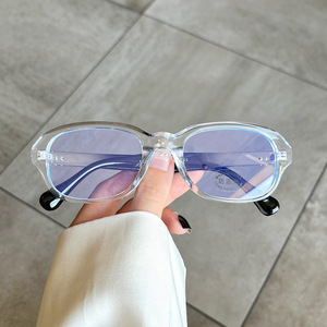 Lunettes anti-lumière bleue Qianai Small Square, monture PC, monture intégrale avec design riveté, pour femmes, lunettes de mode. - Product Image 1