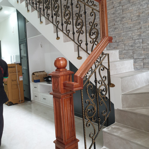 Puerta de Hierro Forjado Europea, Construcción de Acero Sólido en Negro, Cobre, Bronce y Peltre para Apartamentos, Hoteles y Villas - Product Image 1