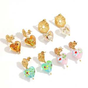 Pendientes de gota con personalidad, pendientes de aro goteo de aceite de acero inoxidable con Huggie Vintage, Pendientes colgantes de corazón para mi hija - Product Image 3