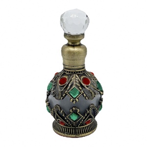 China Supplier Custom Unique Dubai Arabian Style Grosir Botol Parfum Unik 30ml Empty Fancy <b>Perfume</b> <b>Bottle</b> With Cap - Product Image 3