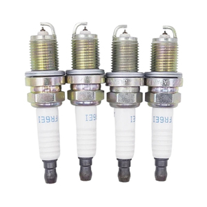 Bujías MN163236, Bujías Automotrices 4 Piezas MN163236 FR6EI 2687 <span class=keywords><strong>para</strong></span> <span class=keywords><strong>Mitsubishi</strong></span> <span class=keywords><strong>Lancer</strong></span> VIII 1.8L, <span class=keywords><strong>para</strong></span> Outlander II 2.4 - Product Image 3