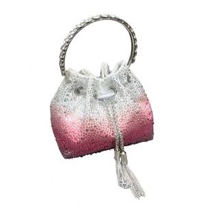 Pochette de soirée de créateur pour femme ornée de nacre à motifs de perles et de laiton traditionnel, idéale pour les mariages et l - Product Image 1