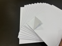 Carton blanc épaisseur de 1mm-10mm fabriqué à partir de pâte de bois et de papier blanc offset durable et robuste