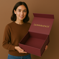 Boîte d'Emballage de Vêtements Premium OEM avec Impression de Logo | Kit de Boîte Cadeau Pliante Durable LionwrapacK Fournisseur de Marque de Luxe