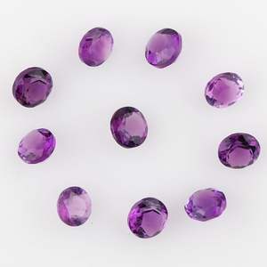 YASHEE Gema de Amatista Natural 4x4 MM Corte Brillante Redondo para Fabricación de Joyas - Product Image 3