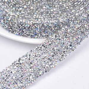 3Cm Glitter <span class=keywords><strong>Resin</strong></span> Berlian Imitasi Pita Trim Hot Fix Strass Rantai Banding Kristal Pita Strip untuk Gaun Pengantin Applique Pakaian - Product Image 3