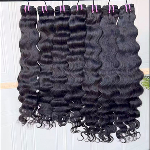 Lots de Cheveux Naturels Bruts Ondulés du Cambodge, Extensions de Cheveux Humains à Cuticules Alignées, Prix d'Usine en Gros - Product Image 3