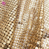 Robe de Soirée Scène à Rayures Élégantes en Tissu Métallique Doré Laser, Paillettes Creuses et Motifs Raffinés, Vente en Gros