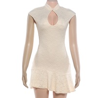 Nouvelle robe de soirée élégante pour femme, sans manches, à col mandarin ajouré, avec boutons grenouille, coupe ajustée et ourlet à volants