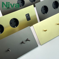 Prise murale Niva, norme européenne, panneau en acier inoxydable brossé, prises Schuko, boîte de jonction ronde européenne française allemande