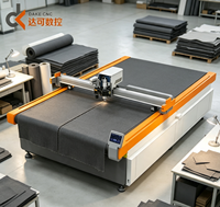 DaKe Mehrschichtige Stoff-Oxford-Tuch-Schneidemaschine Digitale CNC Oszillierende Messerschneidemaschine 11kW 380V/220V Automatisch 1625