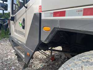 Автокран Zoomlion 80 тонн, модель 2022 года, б/у, с двигателем Weichai, высота подъема 50 м, в хорошем состоянии, продается по низкой цене - Product Image 4