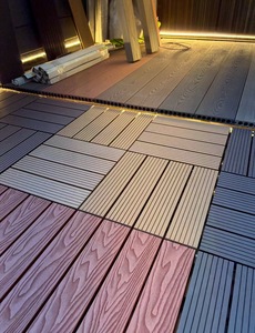 Piastrelle per Pavimenti Esterni in Legno Plastico ad Incastro, Piastrelle per Patio - Product Image 1