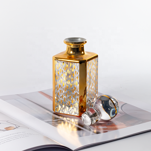 Thiết kế thời trang vàng UV 150ml nước hoa chai thủy tinh lạ mắt hiển thị tùy chỉnh thủy tinh Oud chai nước hoa hương thơm tinh dầu chai - Product Image 2