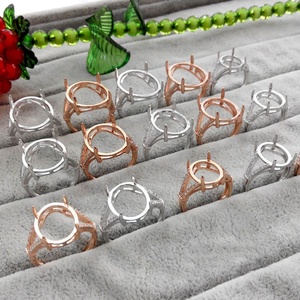 Anillo en Blanco de Plata de Ley 925 con Baño de Rodio y Circonitas Estilo Bohemio para Mujer, Ideal para Aniversario, Boda o Compromiso - Product Image 2