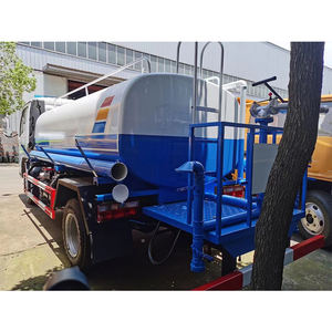 Camión Cisterna Dongfeng de 6 Ruedas 4X2 Diésel 3000L Euro 3 con Sistema de Rociado de Agua - Product Image 4