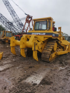 Bulldozer sur chenilles CAT D7R d'occasion, capacité de bêchage de 5,4 m, poids de 23 400 kg, système entièrement hydraulique, garantie 1 an pour travaux routiers et de construction de barrages - Product Image 3