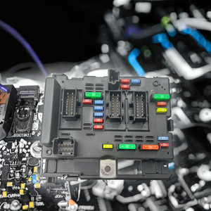 Boîte à fusibles NEVOSA 9657608580 9657608580 6500Y1 9657573680 9650664080 pour <span class=keywords><strong>Peugeot</strong></span> - Product Image 3