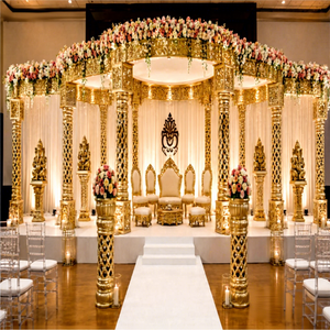 Mandap de mariage de style Grand Maharaja en or, pour cérémonie de mariage, à acheter. Mandap de mariage gujarati de luxe en bois sculpté pour grands événements au Royaume-Uni. - Product Image 1