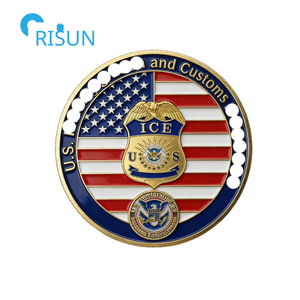 Décapsuleur personnalisé en forme <span class=keywords><strong>de</strong></span> pièce commémorative <span class=keywords><strong>de</strong></span> la Sécurité Intérieure des États-Unis, <span class=keywords><strong>de</strong></span> l'Immigration et des Douanes, pièce <span class=keywords><strong>de</strong></span> défi sur mesure - Product Image 3