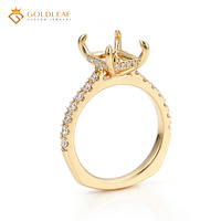Anillo de Oro Blanco Sólido de 14k Goldleaf al por Mayor, con Media Pavé y Semimontura, Diamante Sintético de Laboratorio Corte Esmeralda, Clásico Unisex