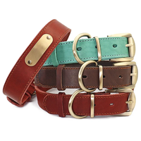 Vente en gros collier de chien de couleur unie haut de gamme personnalisé pour chat et chien avec rivets dorés cool et accessoires pour animaux de compagnie