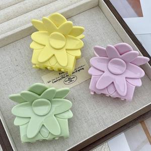 طبقة مزدوجة من حمض الأسيتيك حلو لطيف مصنوع يدويًا زهرة صيف أنيق مشبك الحد الأدنى كبير الرأس الخلفي كعكة القرش - Product Image 2