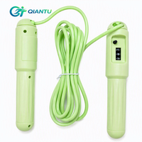 Corde à sauter de fitness QT résistante à l'usure, pour tous types de sols, avec compteur mécanique et longueur réglable