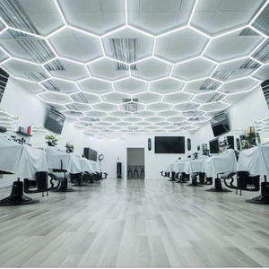 Lampe à Led hexagonale pour garage pour atelier de détail de voiture Lampe à Led hexagonale Lumière à Led en nid d'abeille - Product Image 2