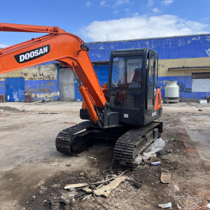 Excavadora de Ruedas Doosan DH55 Usada en Buen Estado, Pocas Horas de Trabajo, Original Coreana Doosan DX150 DX225LCADX140, DX225LC-9C - Product Image 3