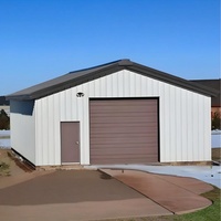 Petit entrepôt en structure métallique, bâtiment de stockage préfabriqué avec design personnalisé