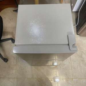 Réfrigérateur à deux portes Dortoir à économie d'énergie à louer avec mini-réfrigérateur de congélation et de refroidissement pour étudiants - Product Image 4