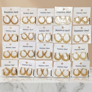 <span class=keywords><strong>Orecchini</strong></span> Geometrici a Cuore Rinhoo in <span class=keywords><strong>Acciaio</strong></span> Inossidabile Placcato Oro 18K PVD, Gioielli di Lusso per Donne e Ragazze - Product Image 3
