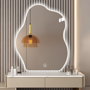 Miroir LED pleine longueur ondulé irrégulier sans cadre rétroéclairé avec interrupteur tactile sur pied pour chambre à coucher, salon, moderne, vente en gros - Product Image 2