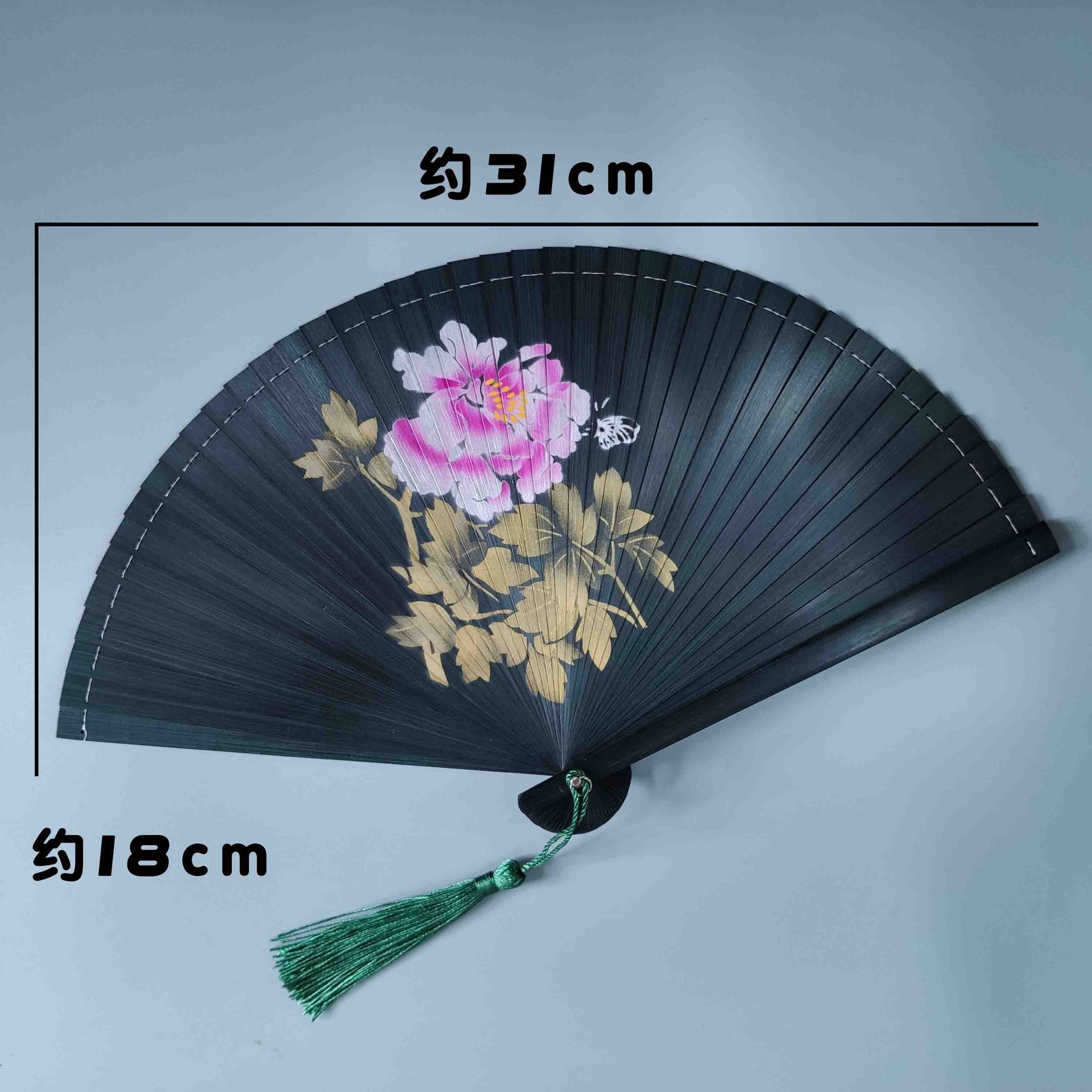 ก้านดอกโบตั๋นสีเขียว