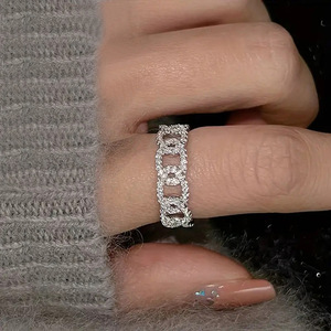 Anello Geometrico a Catena per Donne, Gioiello da Dito Elegante e di Lusso alla Moda - Product Image 2