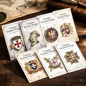 Pins de Aleación de Zinc con Cruz Templaria de Metal Esmaltado Personalizada, Estilo Medieval, Dorado Antiguo, con Águila Gótica en Relieve, Souvenir - Product Image 1
